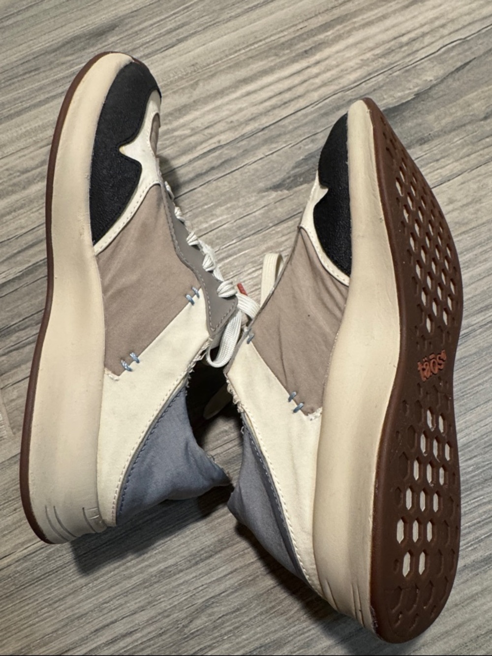 Taos Beige/Periwinkle/Gray Low-Top Slip-On Sneakers - Picture 9 of 11